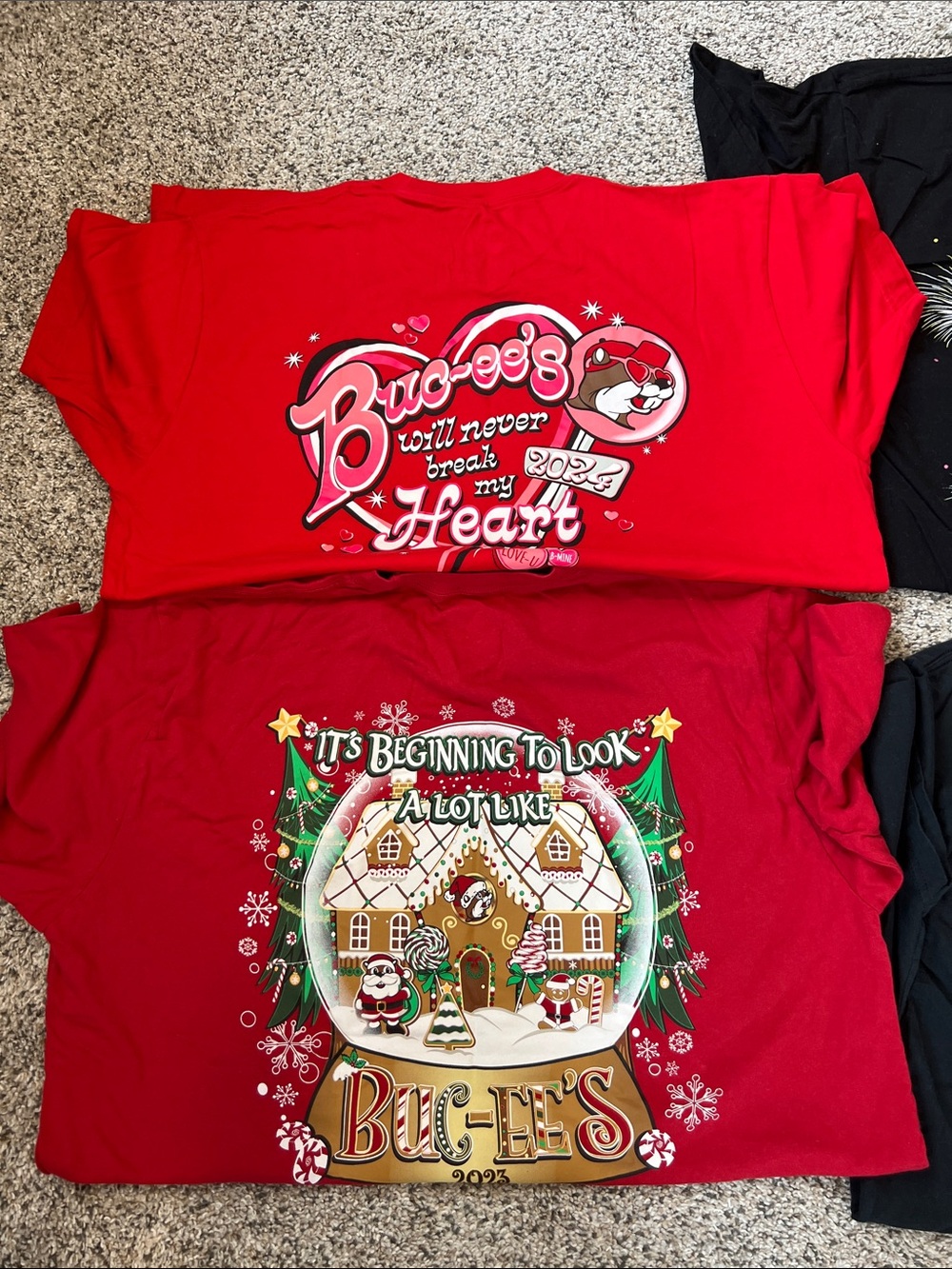 Bucees bundle of 4 tops. - Picture 2 of 3